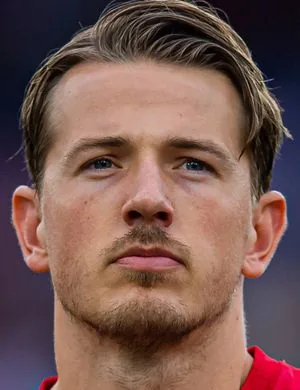 Sander Berge, Midfielder Fulham