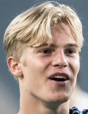 Lucas Bergvall, Midfielder Tottenham Hotspur