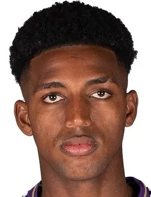 Alex Freeman, Αμυντικός της ομάδας Villarreal