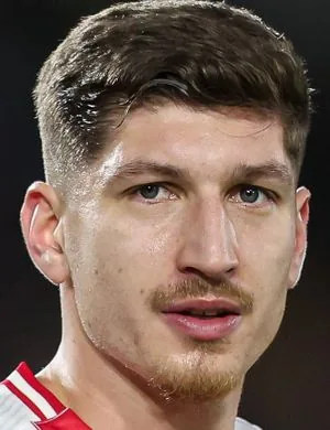 Vitaly Janelt, Midfielder Brentford