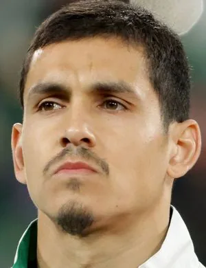Aïssa Mandi, Defender Levante