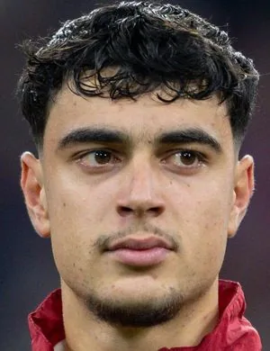 Aleksandar Pavlovic, Midfielder Bayern Munich