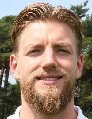 Tom Reyners, Midfielder Lommel SK