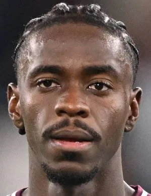 Axel Tuanzebe, defender of AJ Auxerre