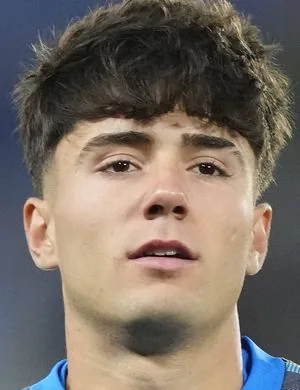 Víctor Valdepeñas, defender of Fiorentina